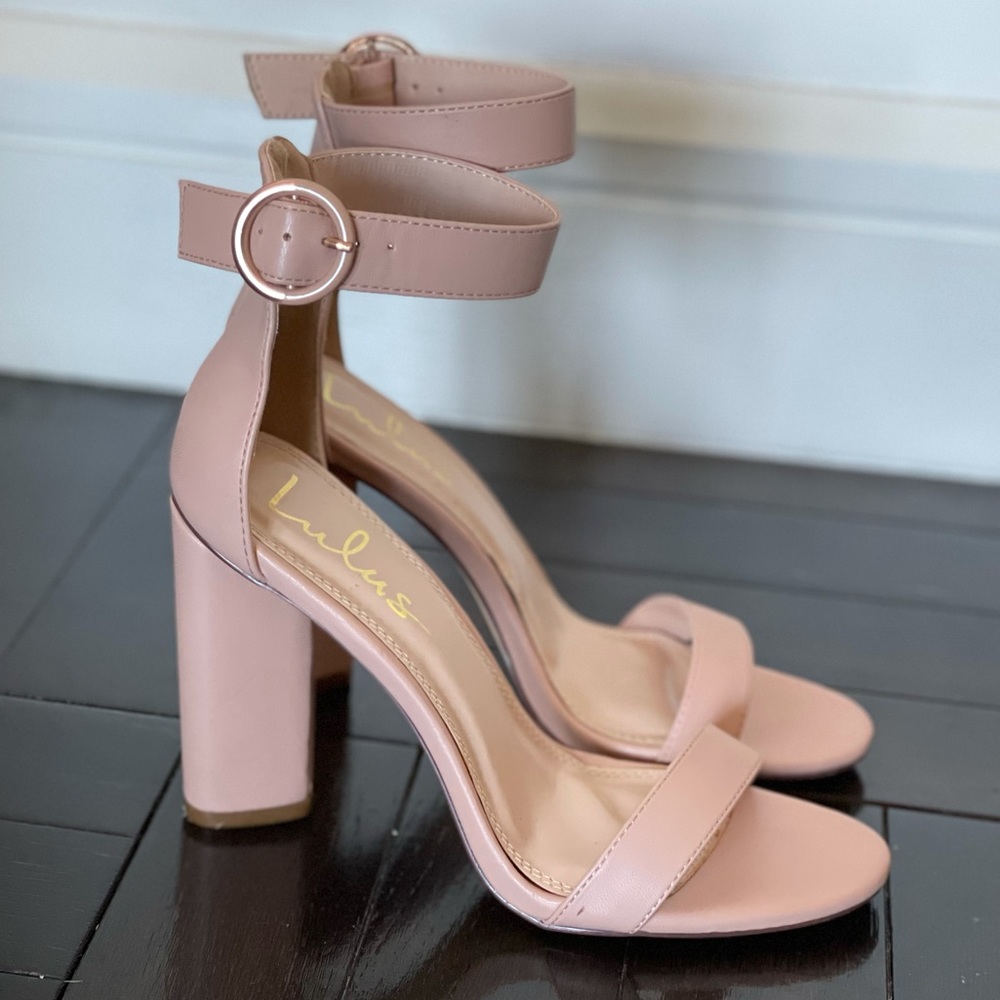 LIKE NEW Lulus nude/blush pink ankle strap heels